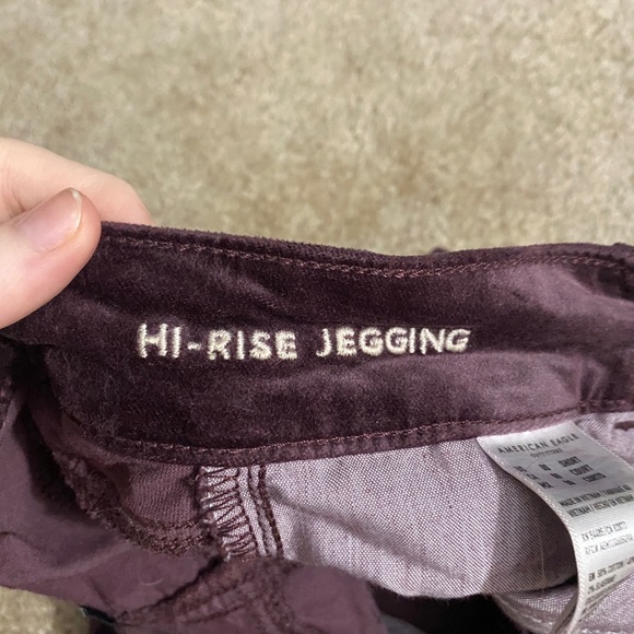 High rise American Eagle Maroon Velvet Jeans 00 - Picture 6 of 6